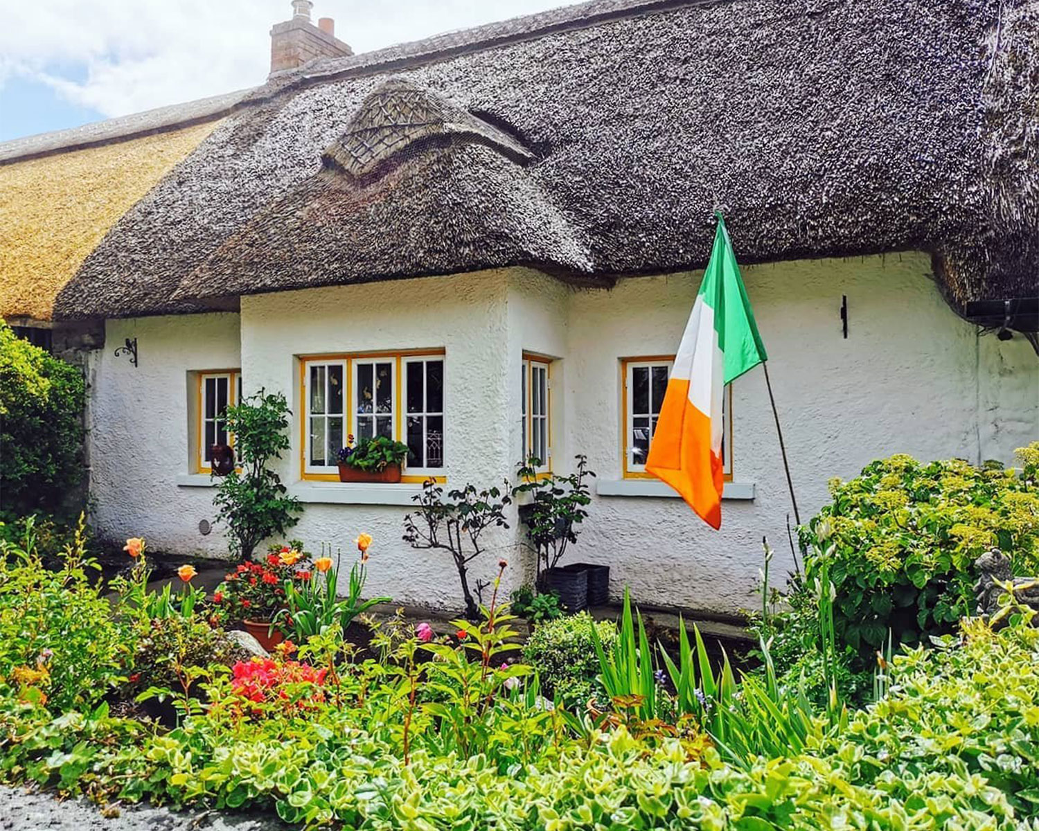 adare-cottage-with-flag