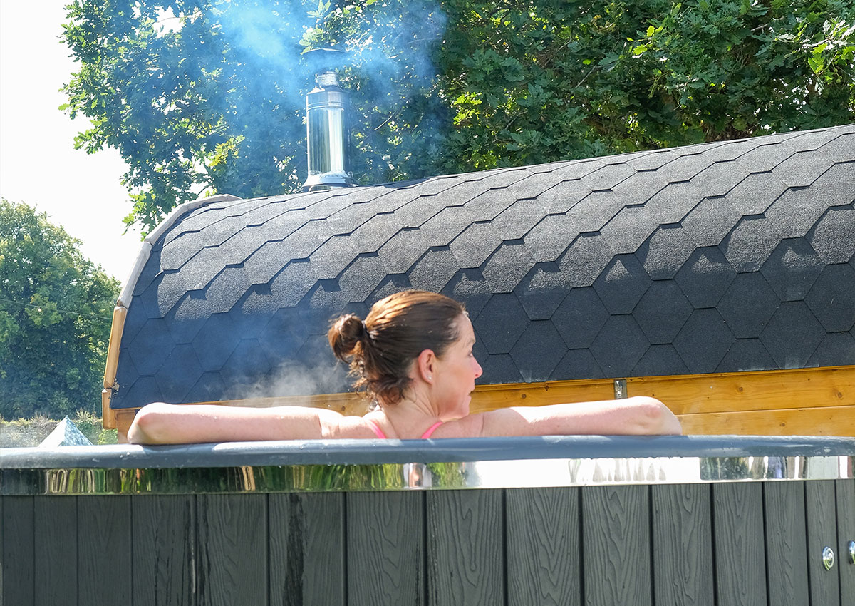 hot-tub-and-sauna-img